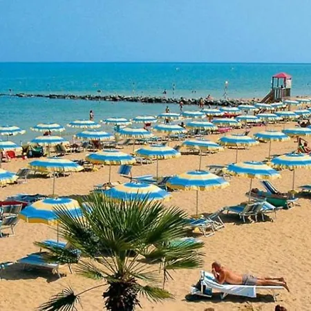Apartment Colourful Modern Flat In Lignano - Beahost *