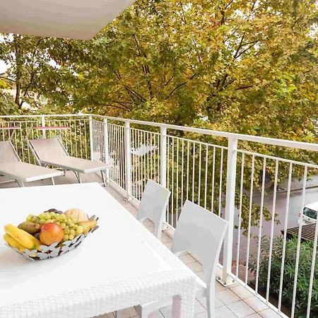 Colourful Modern Flat In Lignano-beahost Appartement *