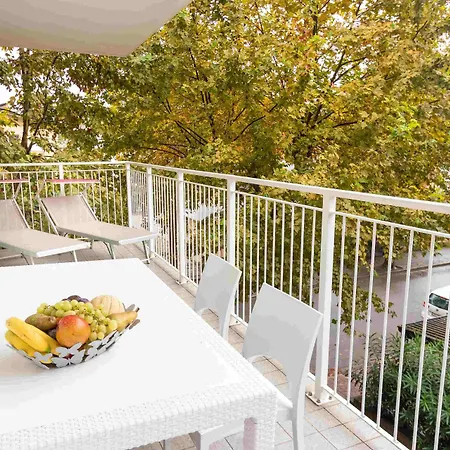 Colourful Modern Flat In Lignano-beahost * لينانو سابيادورو